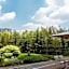 Yuexiu Hotel Guangzhou, Curio Collection by Hilton