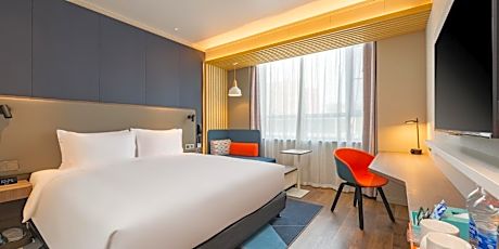 Deluxe King Room - Non-Smoking