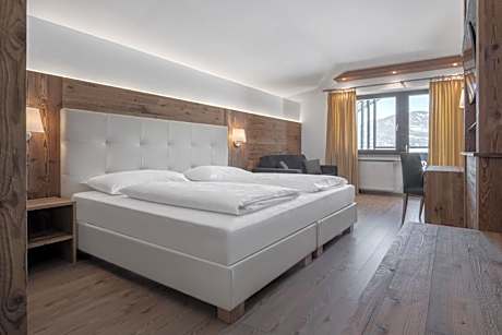 Double or Twin Room with Balcony