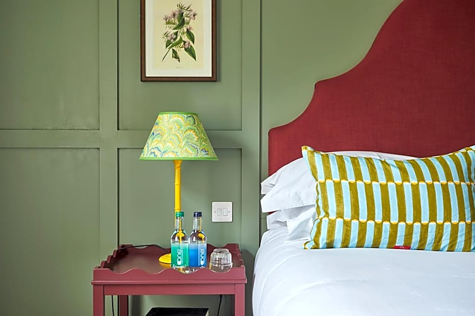 The Retreat, Elcot Park