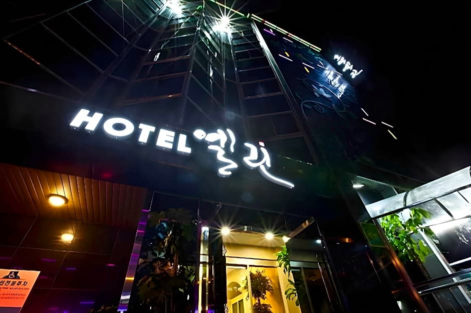 Elin Hotel