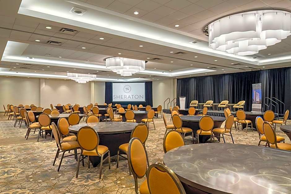 Sheraton Vancouver Guildford Hotel