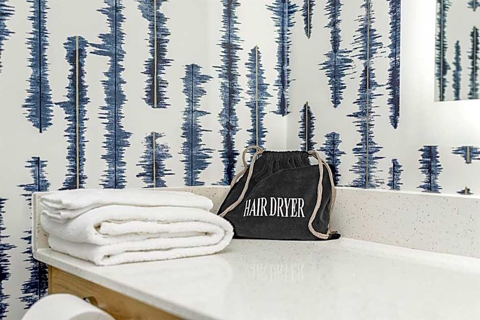 La Quinta Inn & Suites by Wyndham Lexington Park