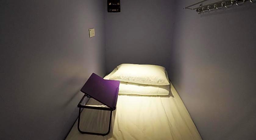 Thirty Three Stewart Houze Guest House