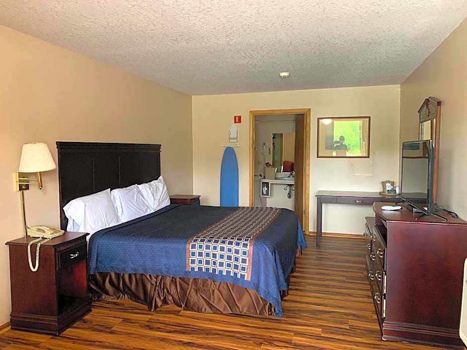 Riverwood Inn