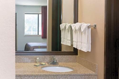 Super 8 by Wyndham Naples