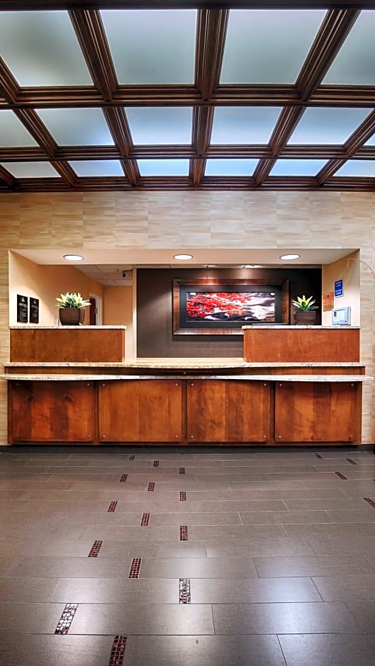 Best Western Plus Brandywine Inn & Suites