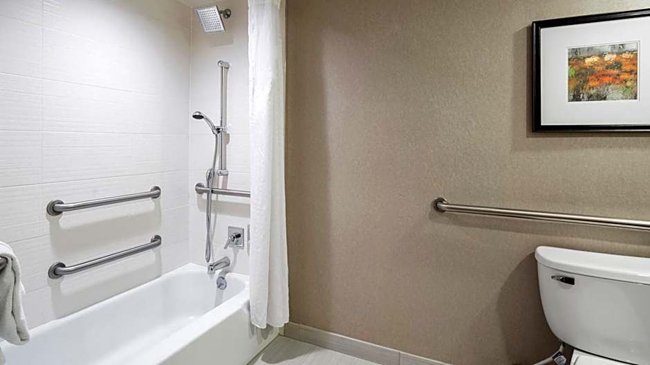 Holiday Inn Cincinnati-Riverfront By IHG