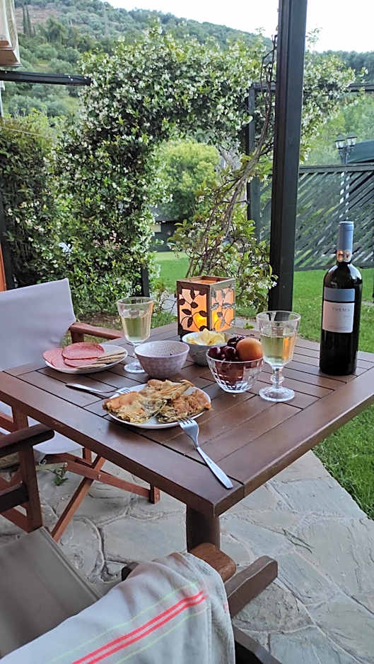 Donatos Apartments & Studios