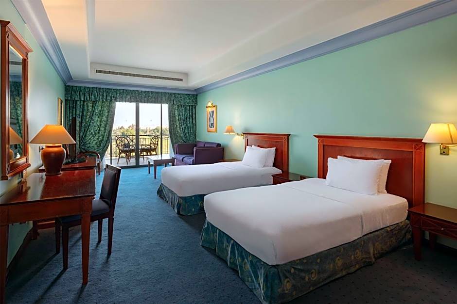 Hilton Pyramids Golf