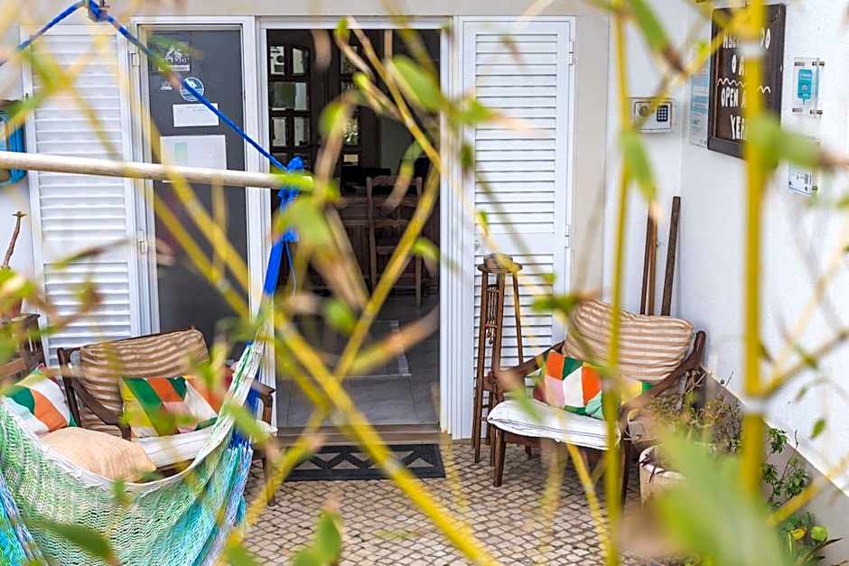 Ericeira Chill Hill Hostel & Private Rooms