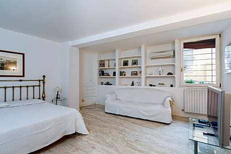 Triple Room with Private External Bathroom