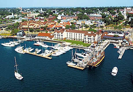 Newport Harbor Hotel & Marina