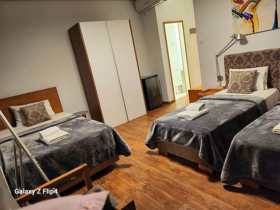 Saint George Boutique Rooms