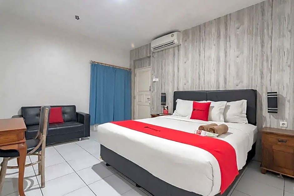 RedDoorz @ Arwiga Hotel near RS Hasan Sadikin Bandung