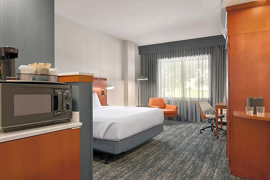 Courtyard by Marriott Lancaster