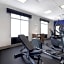 Holiday Inn Express & Suites Kansas City KU Medical Center By IHG