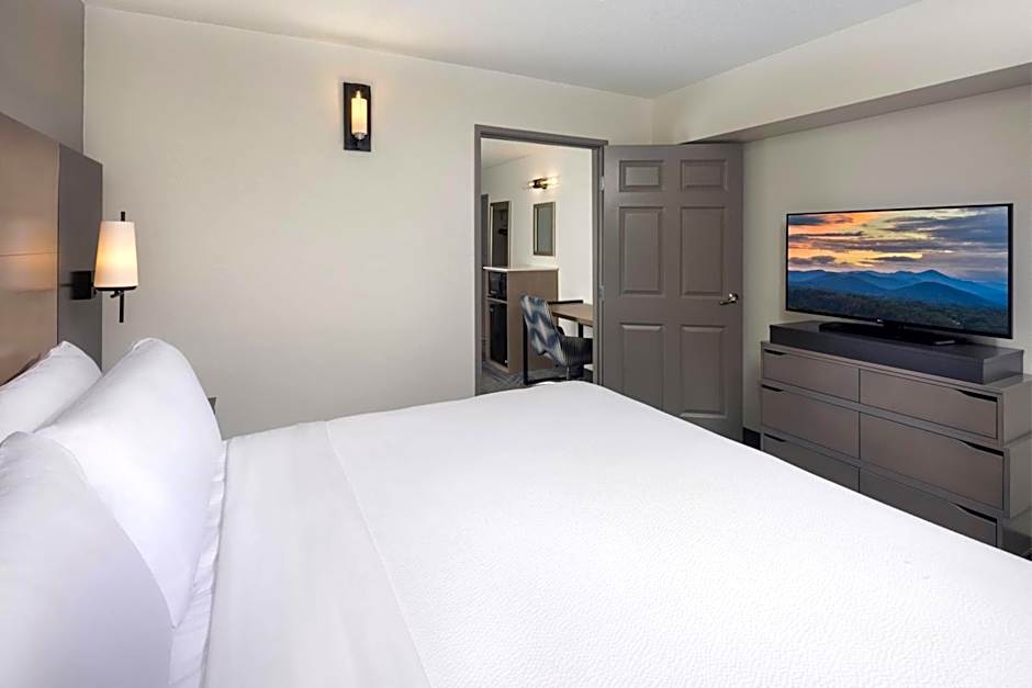 La Quinta Inn & Suites by Wyndham Downtown Asheville