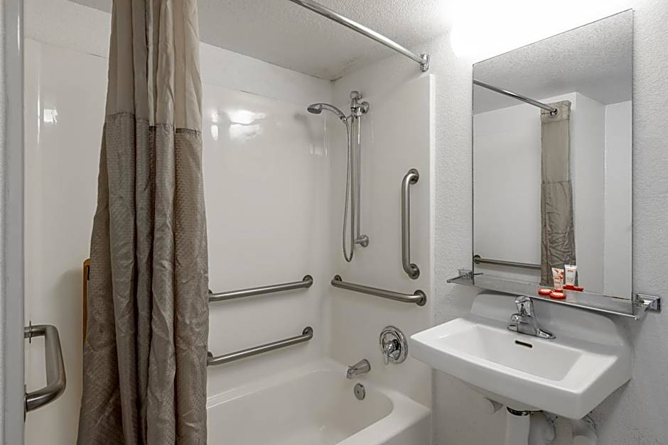 OYO Hotel Houston Katy Freeway