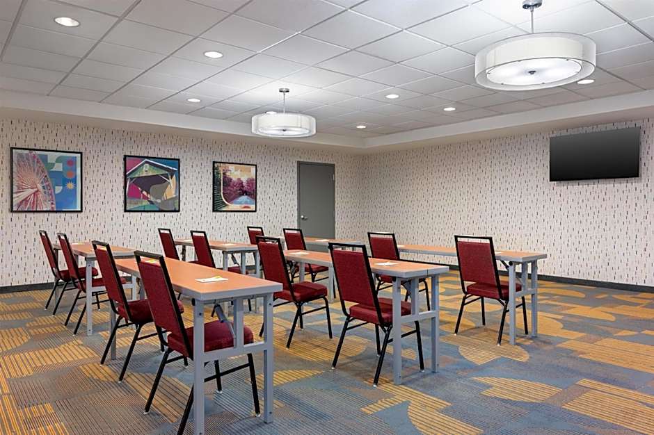 Home2 Suites by Hilton Atlanta South/McDonough