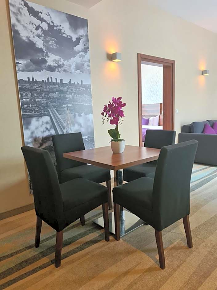 Warsaw Plaza Hotel