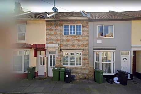 Spacious Retreat - Remote Worker & Family Friendly