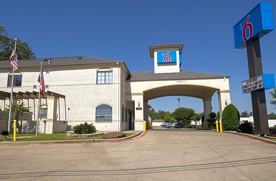 Motel 6 Tyler, TX