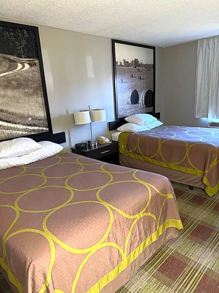 Super 8 by Wyndham Campbellsville KY