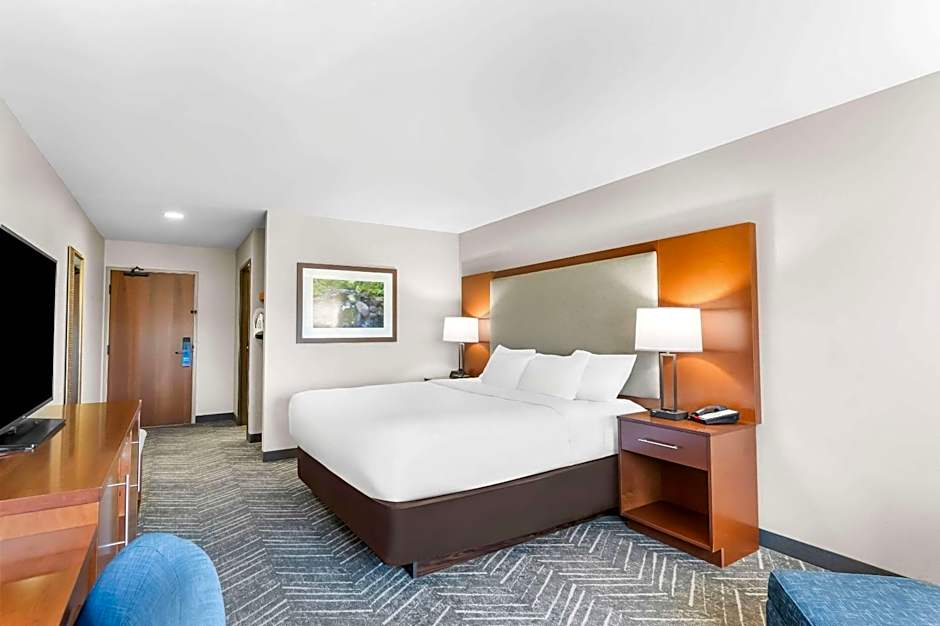 Comfort Inn & Suites Mountain Iron and Virginia