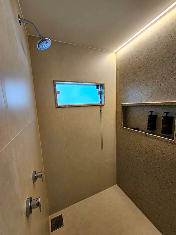 Blu Smart Stay