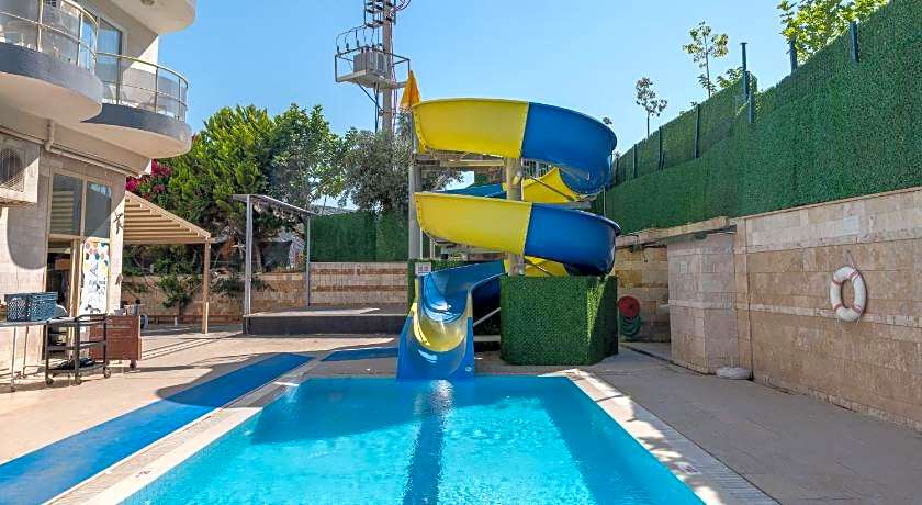 Arora Hotel