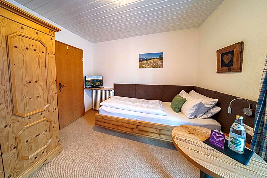 Frühstückspension Gästehaus Zum weissen Rössl