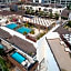Aldea Thai by oceanfront