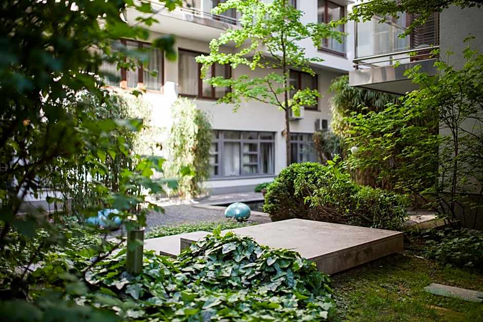 Quality Point Apartments 0-24 reception