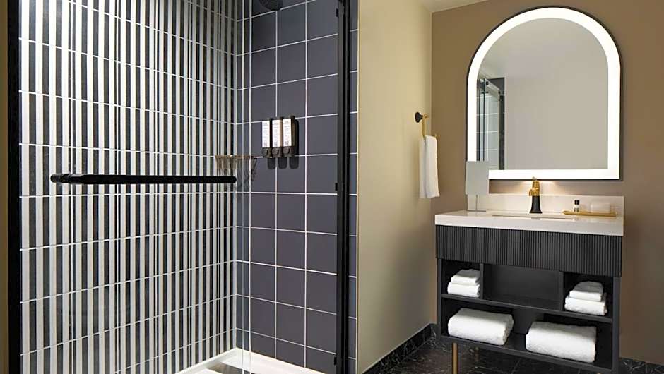 The LaSalle Hotel, Bryan College Station, a Tribute Portfolio Hotel