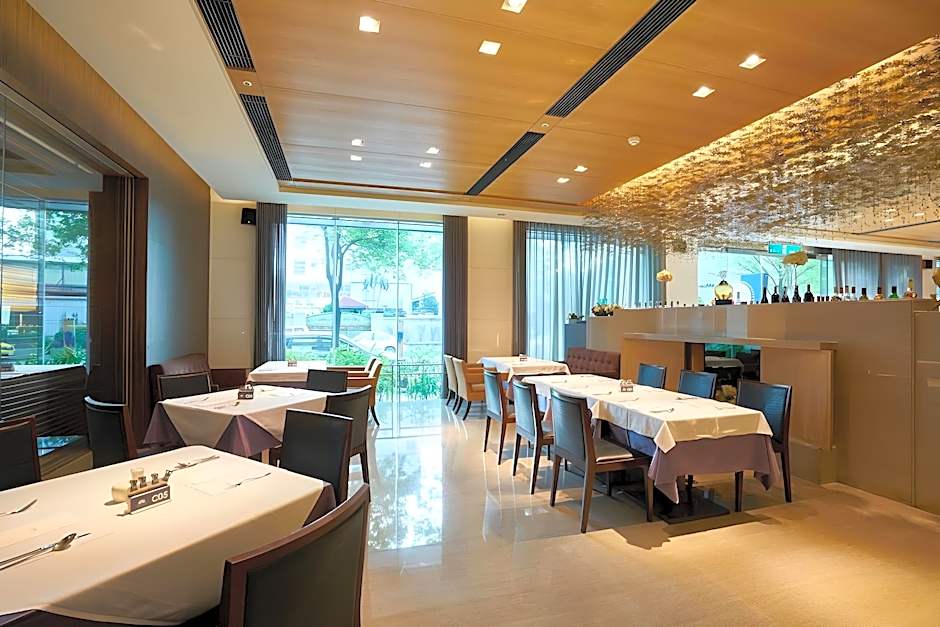 Taipung Suites Hotel