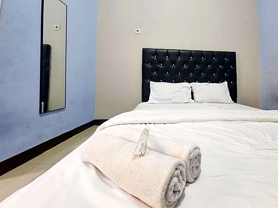 Homestay Sido Joyo near Sunrise Mall Mitra RedDoorz