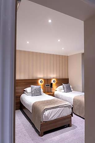 Basement Twin Room