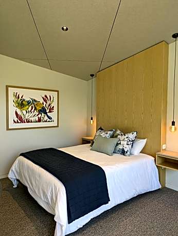 King Room with Garden View