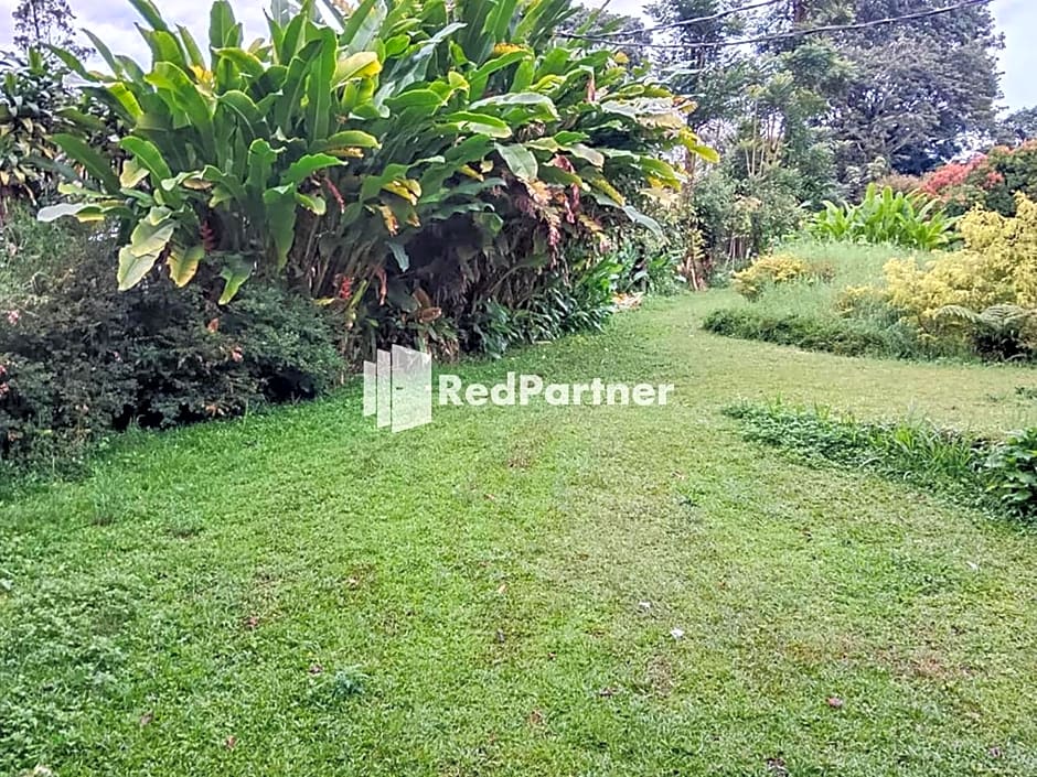 Kampung Resort Pertiwi RedPartner