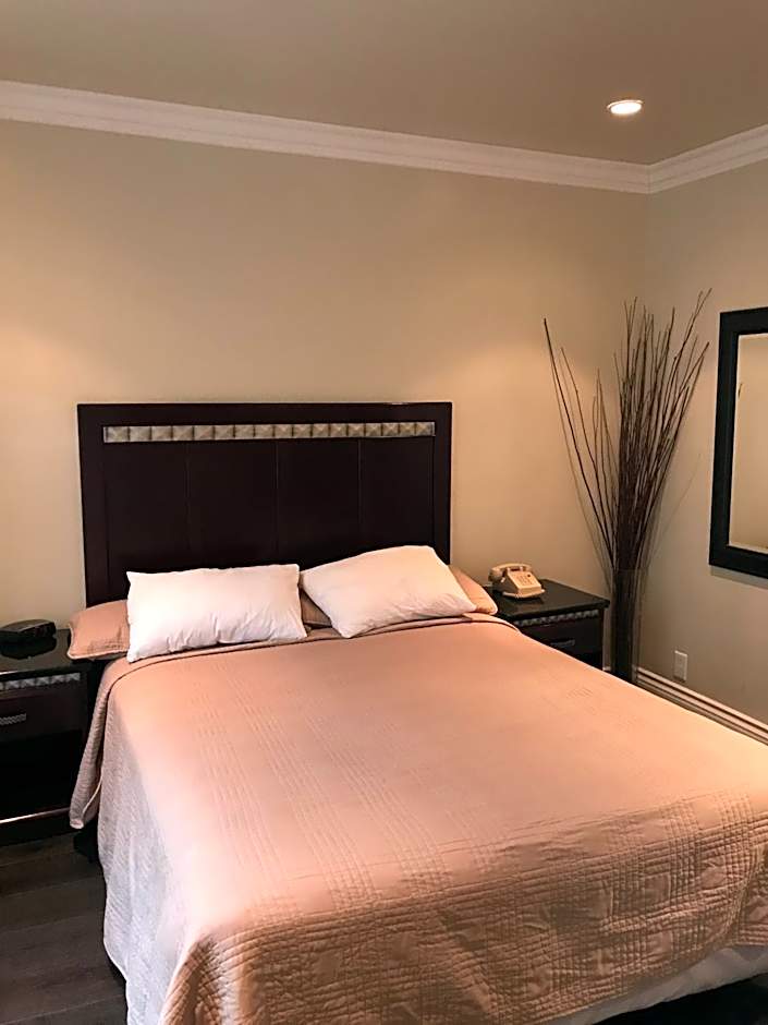 Trylon Hotel - Hollywood