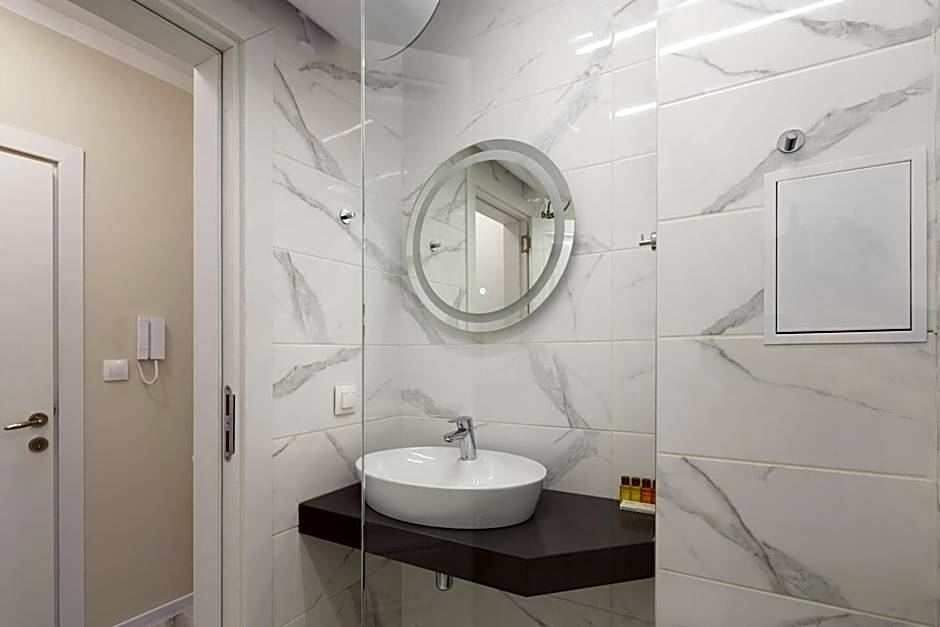 Bellicity Apart Complex