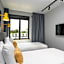 Staycity Aparthotels Paris La Defense