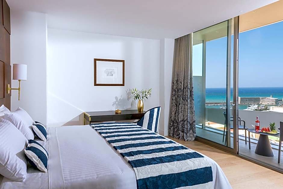 Aquila Atlantis Hotel