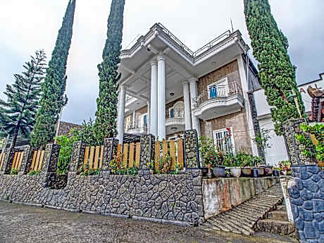 OYO 92628 Raja Alam Homestay