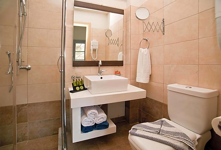 MasouriBlu Boutique Hotel