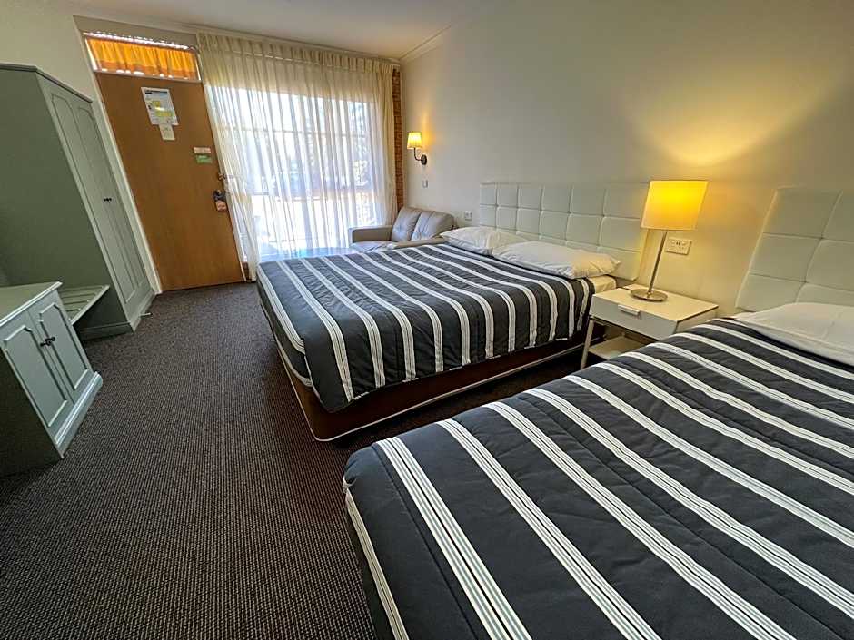 Summerhill Motor Inn - Adults Only