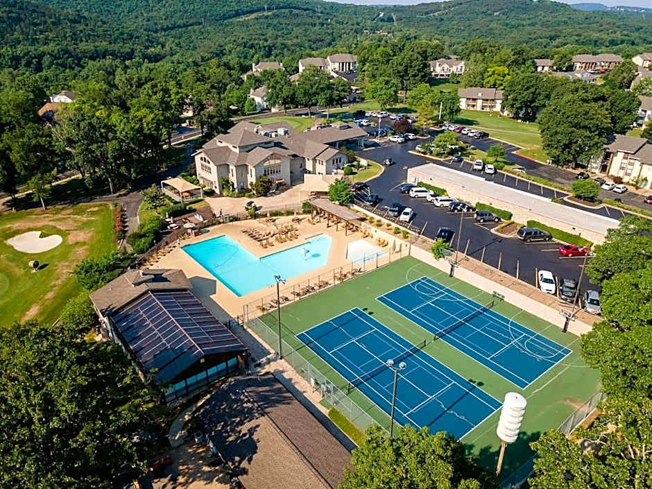 Ozark Mountain Retreat, Family Condo with Resort Amenities