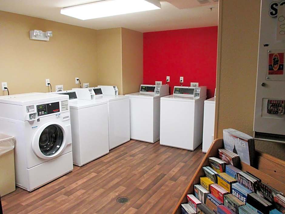Extended Stay America Suites - Kansas City - Country Club Plaza