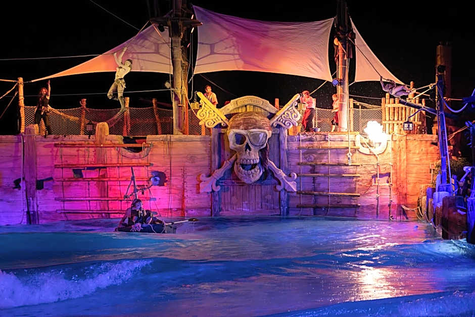 Hotel Pirates World